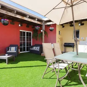  Alloggio in famiglia Blanca Tenerife - Private - Terrace And Bbq, 5 Minutes From The And Airport